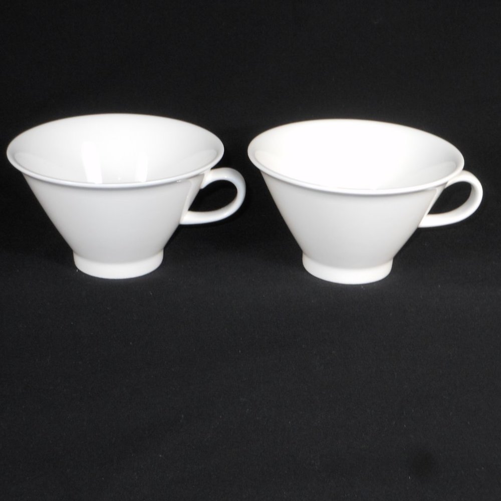 2 footed tea cups. ARABIA FINDLAND HARLEKIN